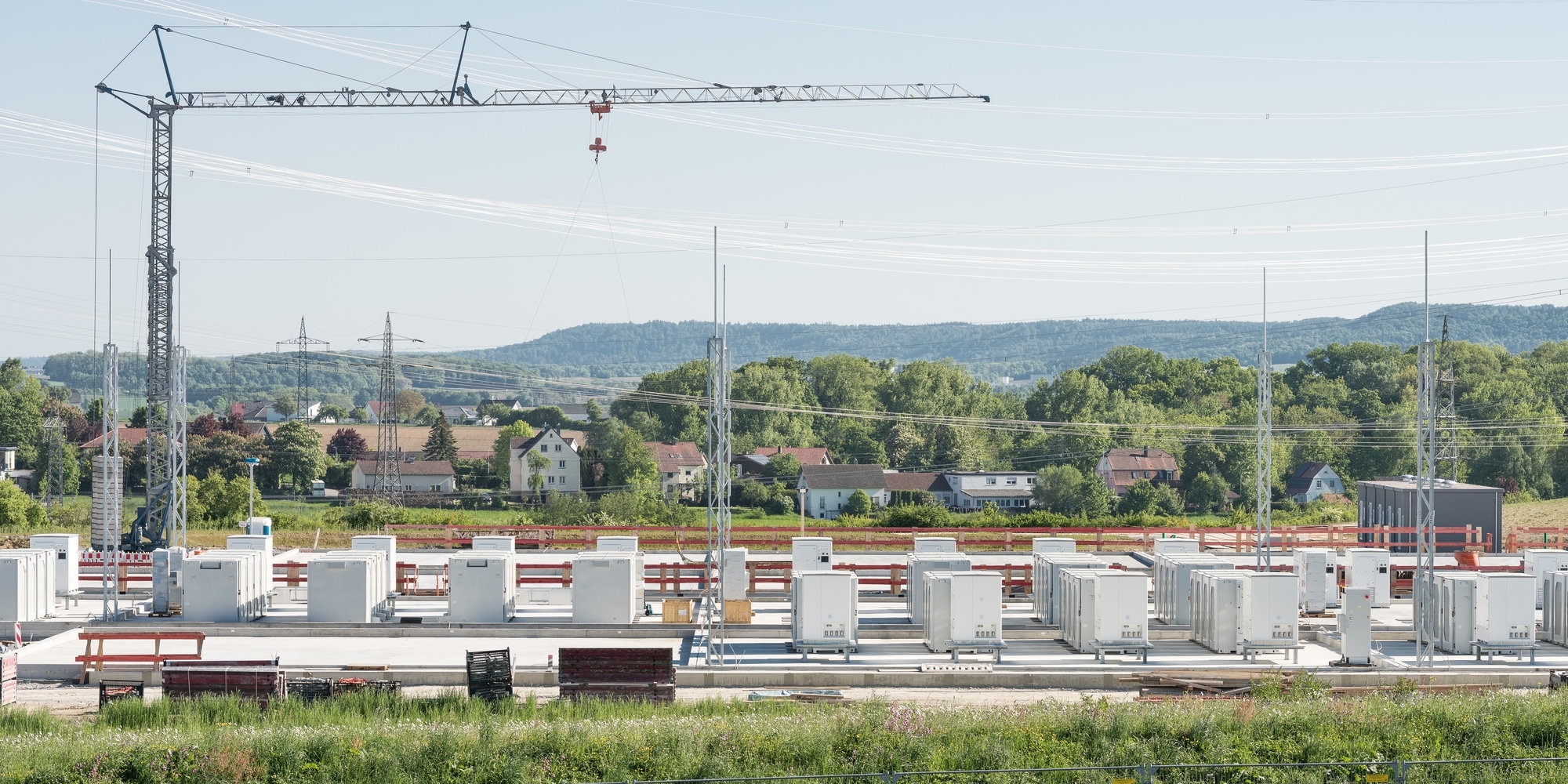 Kooperationsforum Großbatteriespeicher: 58 Unternehmen erarbeiten Diskussionspapier