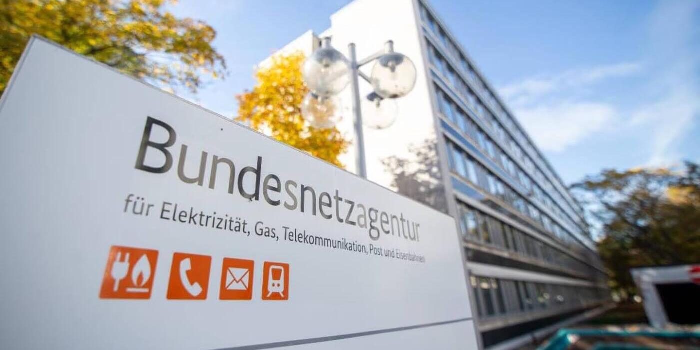 Bundesnetzagentur prüft rückwirkende Auswirkungen auf Netzentgeltbefreiung für Batteriespeicher